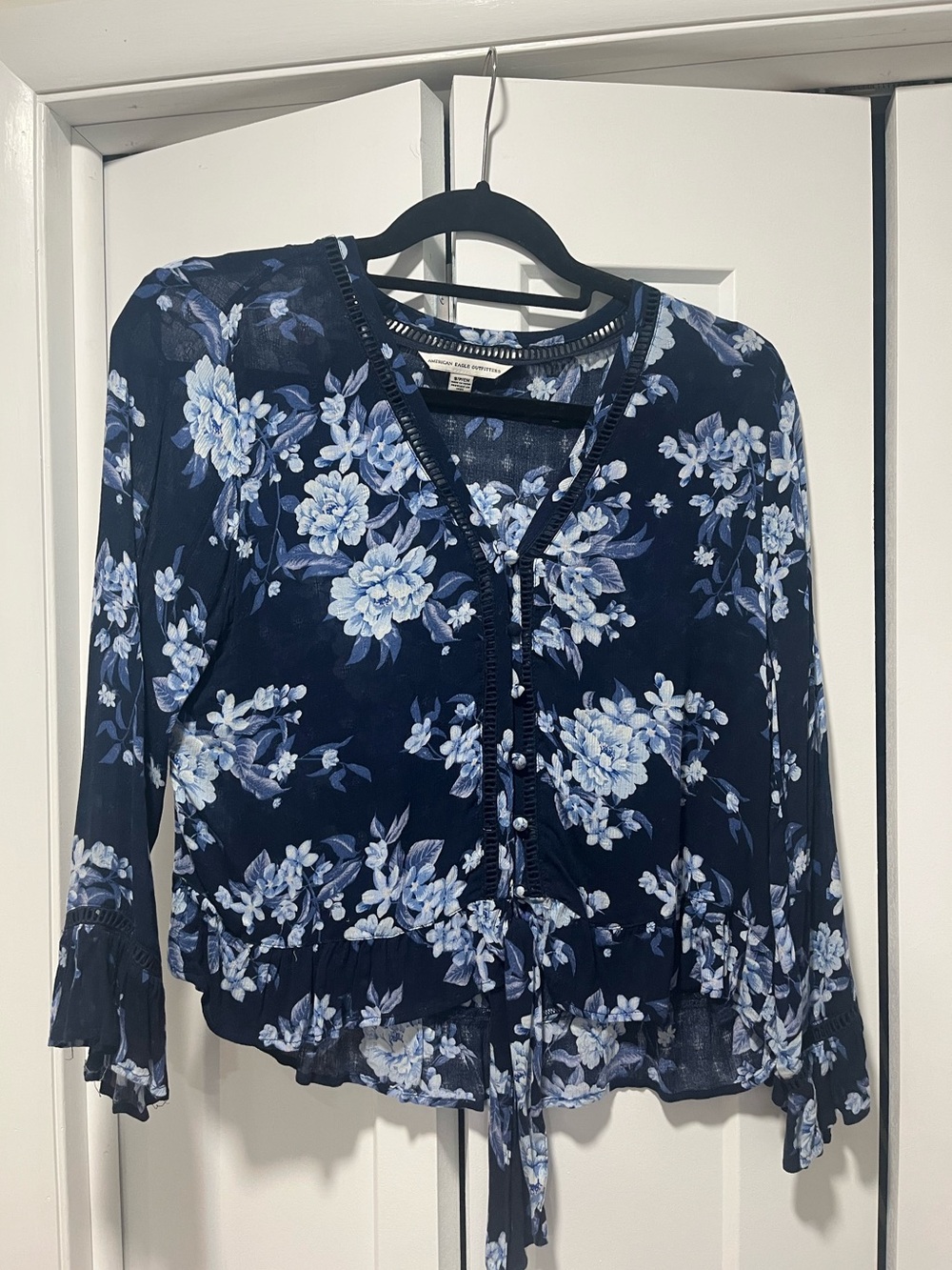 American Eagle floral blouse